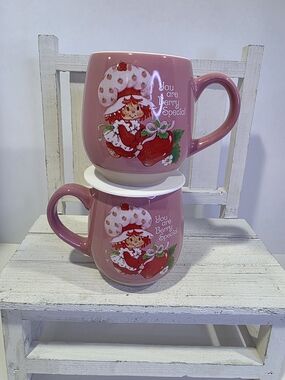 🍓Set of 2 Strawberry Shortcake Pink, "You are Berry Special" Mugs.